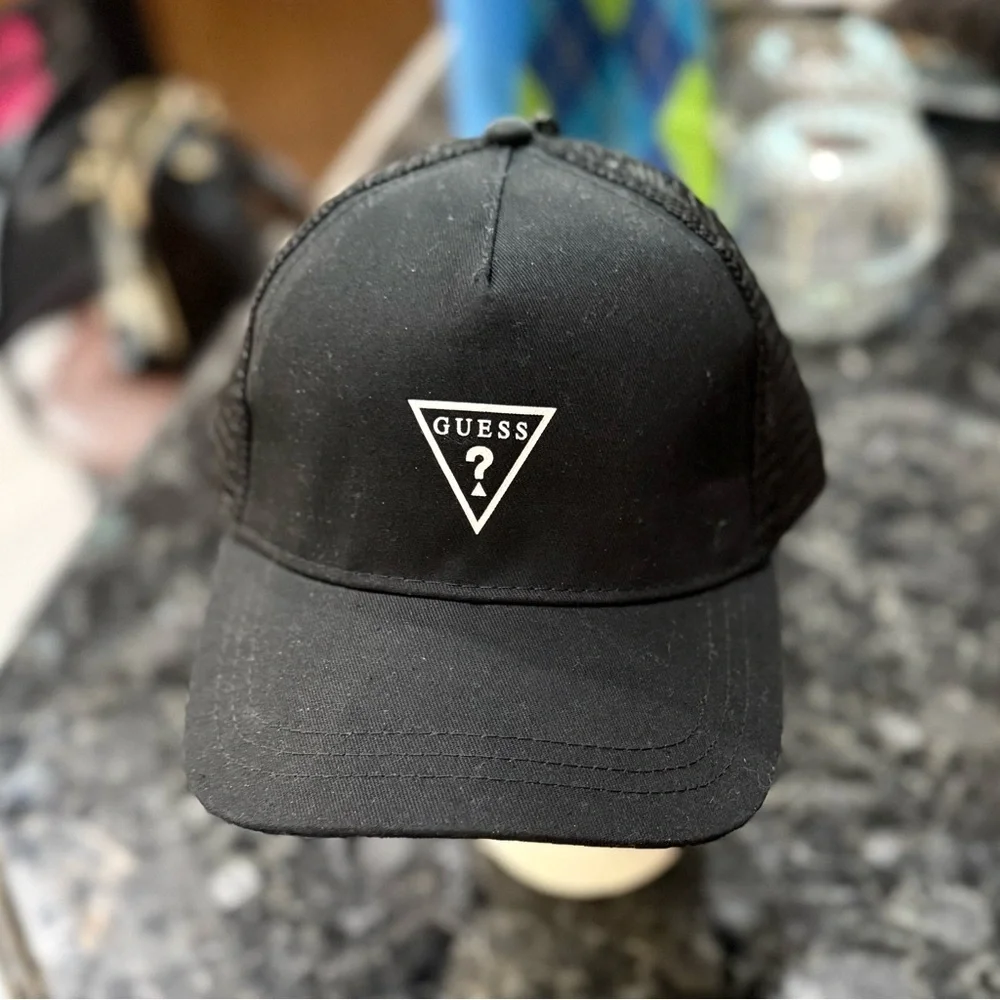 Guess trucker baseball cap. NWT Black with white lettering on front - Picture 12 of 15